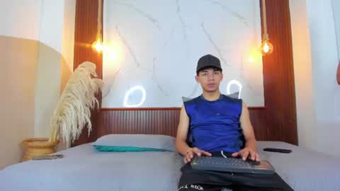 lillian_lee1 online show from 06-17-26, 05:47
