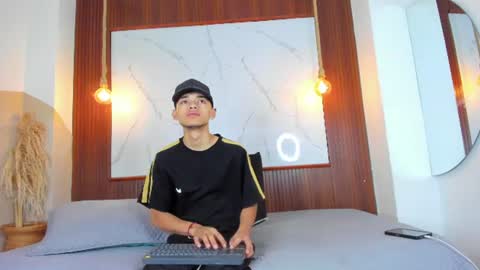 lillian_lee1 online show from 06-21-26, 06:32