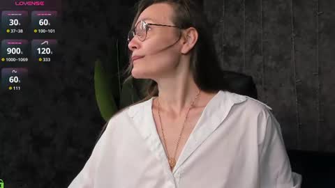 Snapshot of lillian_white1 chatting on 07-07-26, 01:08 lillian_white1 online show from 07-07-26, 01:08