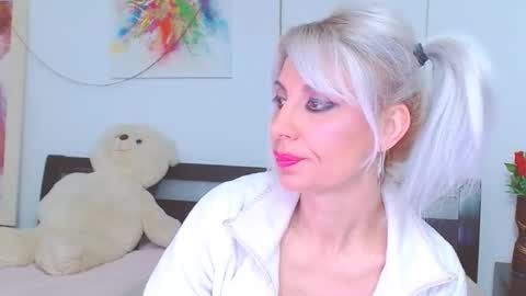 Lara online show from 02-04-26, 02:06