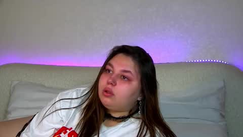 LillianHaig online show from 10-16-25, 07:04