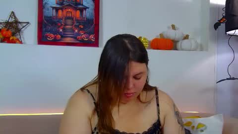 LillianHaig online show from 10-24-25, 06:48