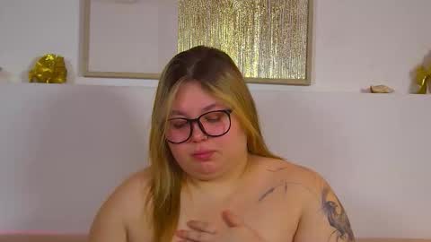 LillianHaig online show from 03-02-26, 06:48