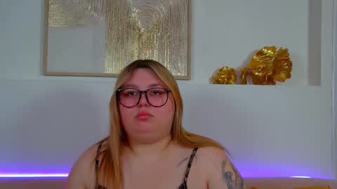 LillianHaig online show from 03-12-26, 07:09