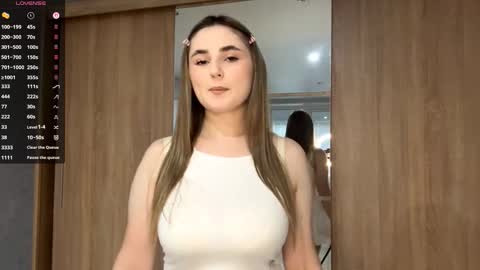 Snapshot of lillianhusk chatting on 12-14-25, 11:15 Amelia online show from 12-14-25, 11:15