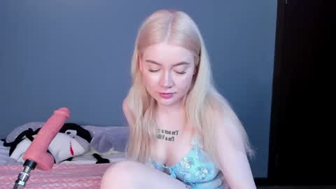 Snapshot of lillie_berry chatting on 05-02-26, 05:01 lillie_berry online show from 05-02-26, 05:01