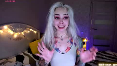 LilliMoore online show from 07-28-26, 11:48
