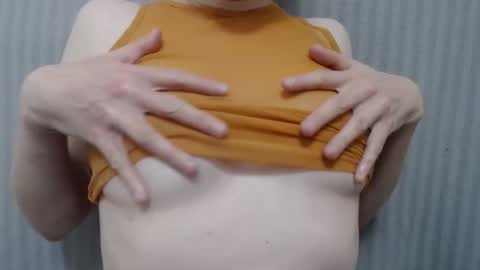 Snapshot of lillkit chatting on 12-10-24, 11:19 Lilu online show from 12-10-24, 11:19