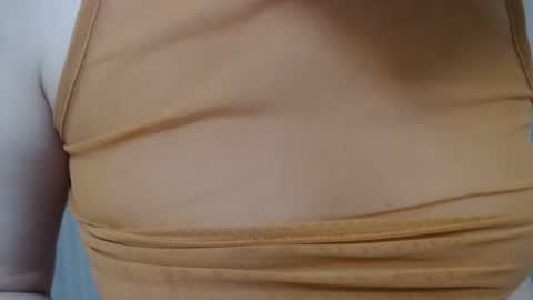 Snapshot of lillkit chatting on 12-16-24, 11:18 Lilu online show from 12-16-24, 11:18