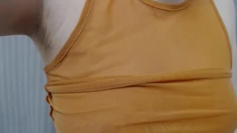 Snapshot of lillkit chatting on 12-17-24, 11:27 Lilu online show from 12-17-24, 11:27