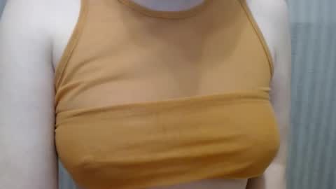 Snapshot of lillkit chatting on 01-14-25, 11:37 Lilu online show from 01-14-25, 11:37