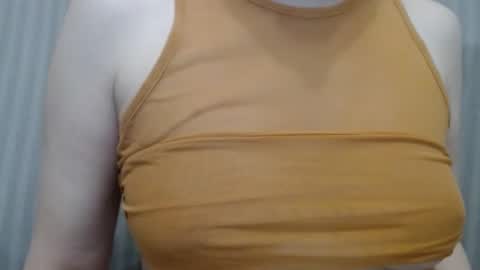 Snapshot of lillkit chatting on 02-06-25, 11:48 Lilu online show from 02-06-25, 11:48