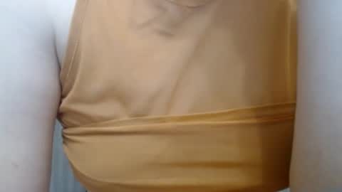 Snapshot of lillkit chatting on 02-16-25, 11:26 Lilu online show from 02-16-25, 11:26