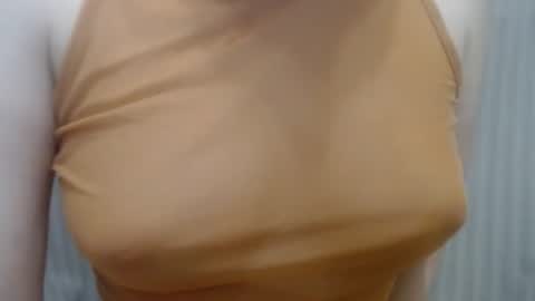 Snapshot of lillkit chatting on 09-22-25, 10:34 Lilu online show from 09-22-25, 10:34