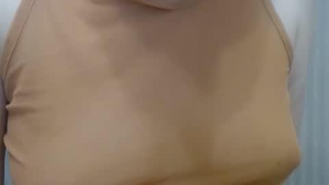 Snapshot of lillkit chatting on 09-23-25, 09:18 Lilu online show from 09-23-25, 09:18