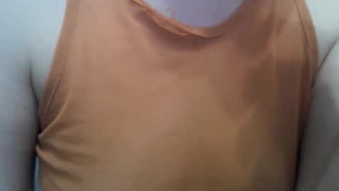 Snapshot of lillkit chatting on 10-04-25, 10:19 Lilu online show from 10-04-25, 10:19