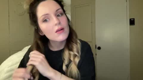 lilly_adams88 online show from 06-28-26, 01:22