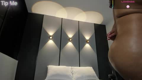 L I L L Y online show from 09-14-25, 12:43