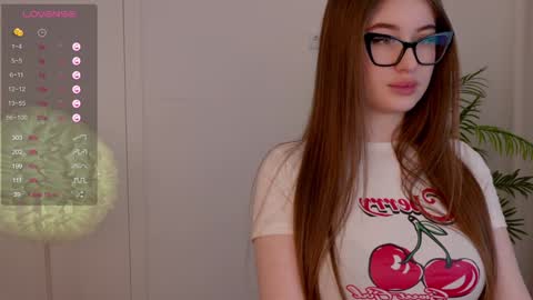 Lilly Colins online show from 02-01-25, 02:56