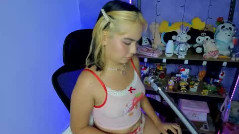 Lilly  online show from 10-26-25, 03:56