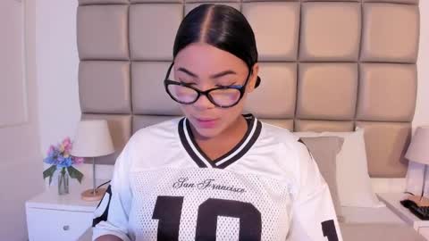 Lilly  online show from 04-25-26, 03:31