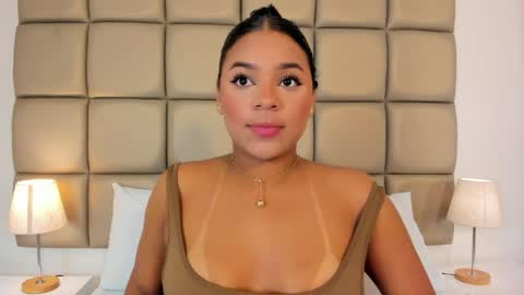 Snapshot of lilly_williamss chatting on 05-20-26, 03:34 Lilly online show from 05-20-26, 03:34