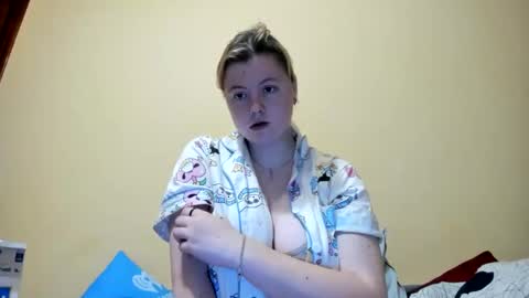 Lilly Depp online show from 11-20-25, 03:56