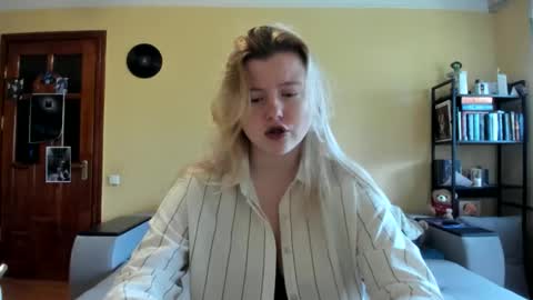 Lilly Depp online show from 04-25-26, 10:18