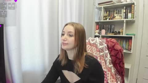 Snapshot of lillyfan_x chatting on 03-09-25, 04:05 LillyFan X online show from 03-09-25, 04:05