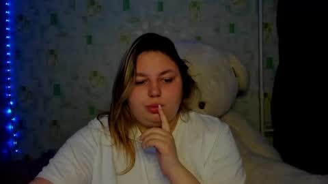 Snapshot of lillyhaigh chatting on 06-11-26, 07:45 lillyhaigh online show from 06-11-26, 07:45