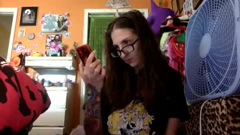 Snapshot of lillylushabae chatting on 06-07-26, 07:06 hi guys im back on here 3 online show from 06-07-26, 07:06