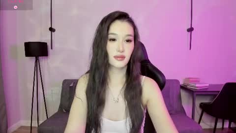 Lilly online show from 06-25-26, 06:23