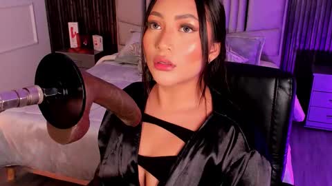 Lilly Ortiz online show from 12-05-25, 05:20