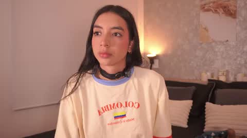 Lilly Thompson  online show from 06-28-26, 10:49