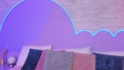 Lilou online show from 09-13-25, 12:05