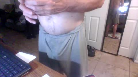 Snapshot of lilpackage69 chatting on 10-20-25, 03:18 lilpackage69 online show from 10-20-25, 03:18