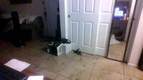 Snapshot of lilpackage69 chatting on 10-23-25, 07:18 lilpackage69 online show from 10-23-25, 07:18