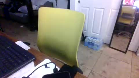 Snapshot of lilpackage69 chatting on 12-04-25, 02:43 lilpackage69 online show from 12-04-25, 02:43