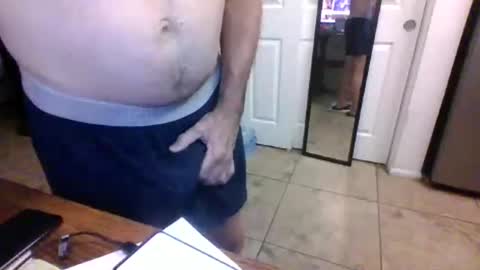 Snapshot of lilpackage69 chatting on 12-21-25, 02:08 lilpackage69 online show from 12-21-25, 02:08