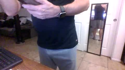 Snapshot of lilpackage69 chatting on 02-16-26, 02:29 lilpackage69 online show from 02-16-26, 02:29