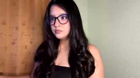 Snapshot of lilprincessxoxo_ chatting on 01-28-25, 02:32 lilprincessxoxo_ online show from 01-28-25, 02:32