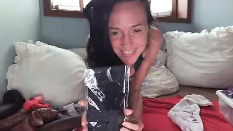 Snapshot of lilrosiedoll chatting on 06-27-26, 04:23 Lilrosiedoll online show from 06-27-26, 04:23