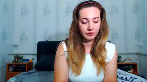 lilu_cute25 online show from 06-24-26, 08:41