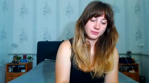 lilu_cute25 online show from 07-12-26, 03:47