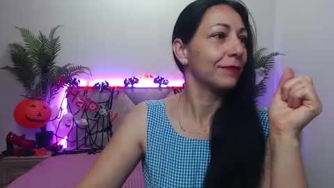 Snapshot of lilugrants chatting on 10-19-25, 06:08 lilugrants online show from 10-19-25, 06:08