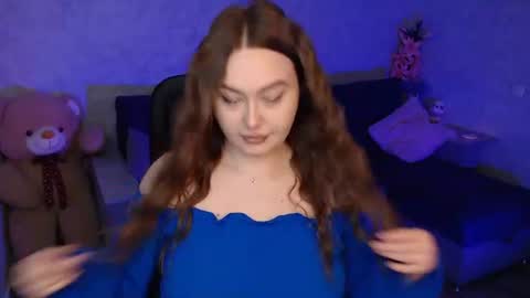 lily_baker_ online show from 03-20-26, 06:46