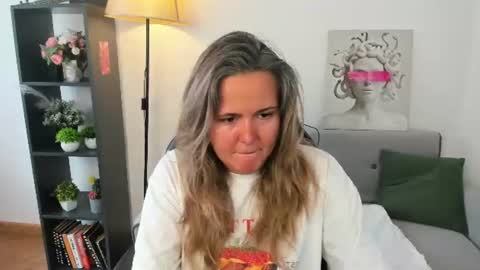 Lily online show from 06-15-26, 12:57