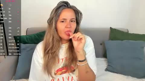 Lily online show from 07-02-26, 01:05