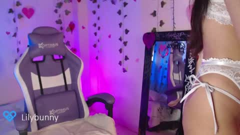 Snapshot of lily_bunny_1 chatting on 02-13-25, 04:07 Fansly LilyBunny- help me reach 50 thumbs up online show from 02-13-25, 04:07