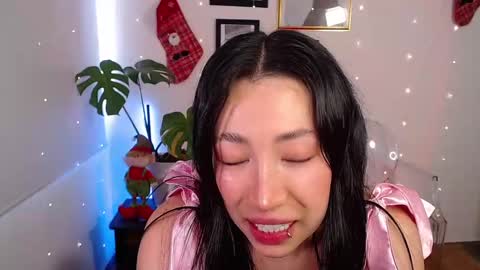 Snapshot of lily_evans_ chatting on 12-14-24, 09:56 just lily online show from 12-14-24, 09:56